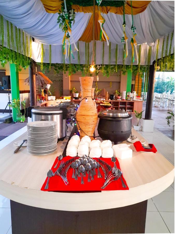 Grand Madani Hotel Mataram Zewnętrze zdjęcie
